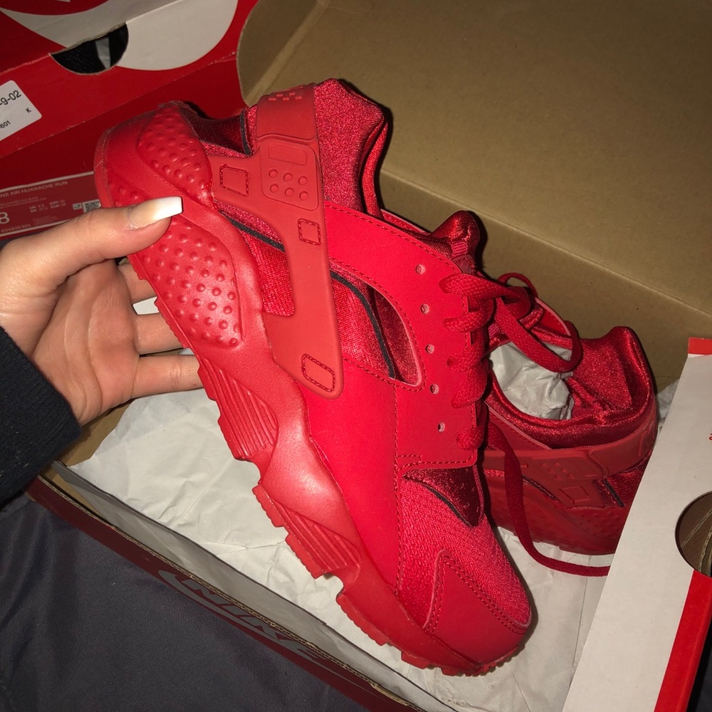 Red Nike Huaraches GS